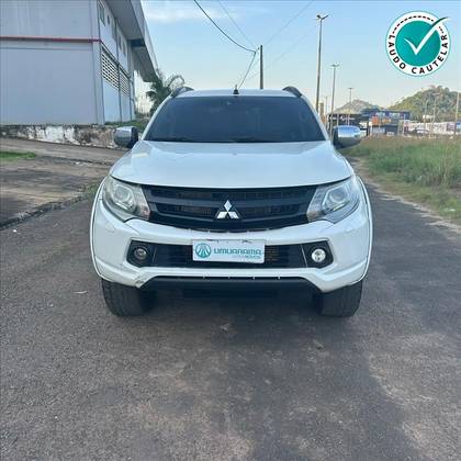 MITSUBISHI L200 TRITON 2.4 16V TURBO DIESEL SPORT HPE-S CD 4P 4X4 AUTOMÁTICO MITSUBISHI L200 TRITON 2.4 16V TURBO DIESEL SPORT HPE-S CD 4P 4X4 AUTOMÁTICO